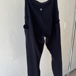 Lululemon black align 25”, with pockets